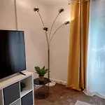 Апартаменты Beau Au Coeur De *